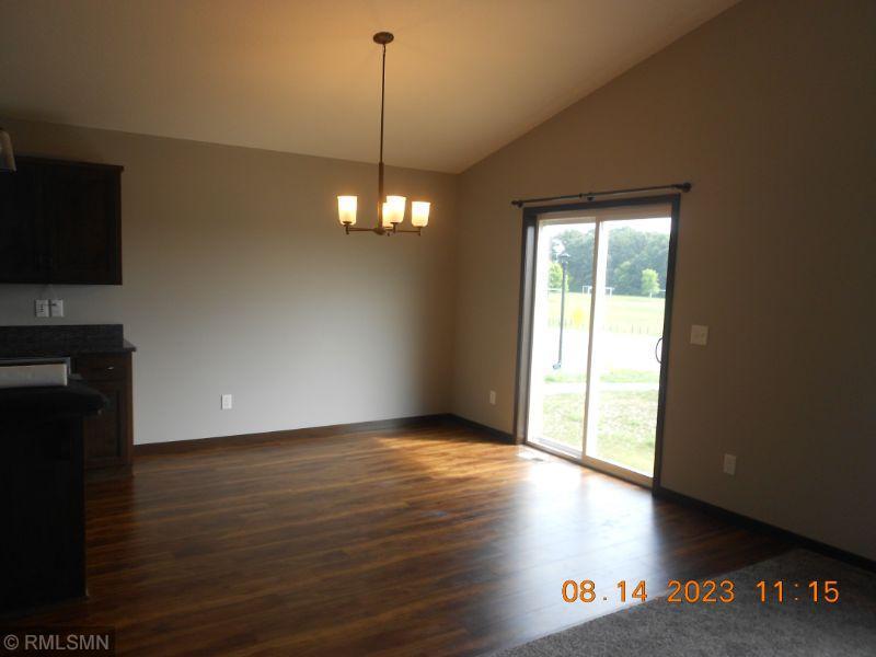 944 Moline Loop NW