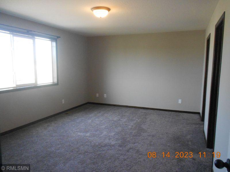 944 Moline Loop NW