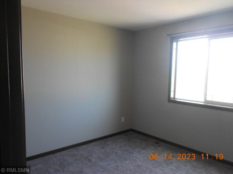 944 Moline Loop NW