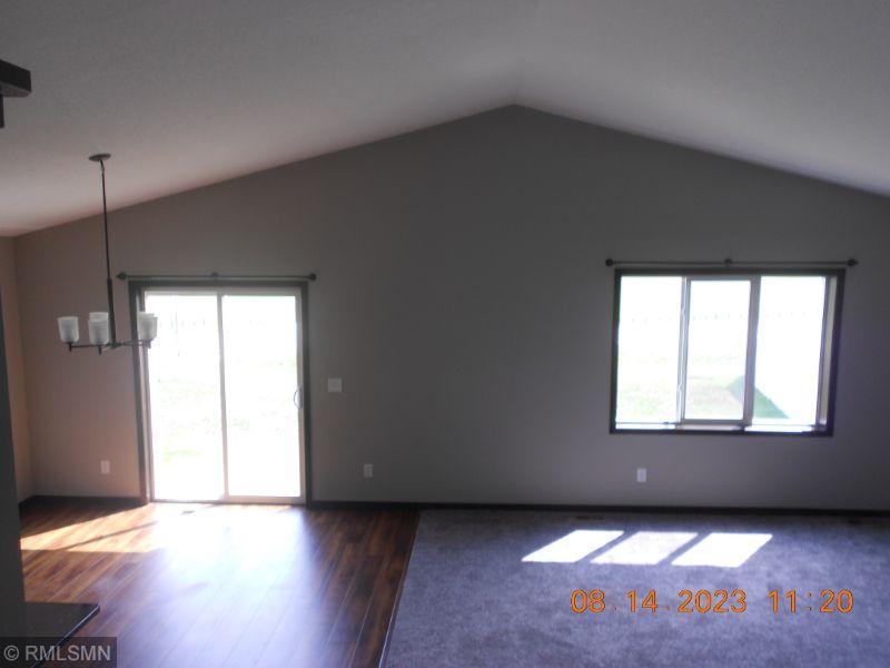 944 Moline Loop NW
