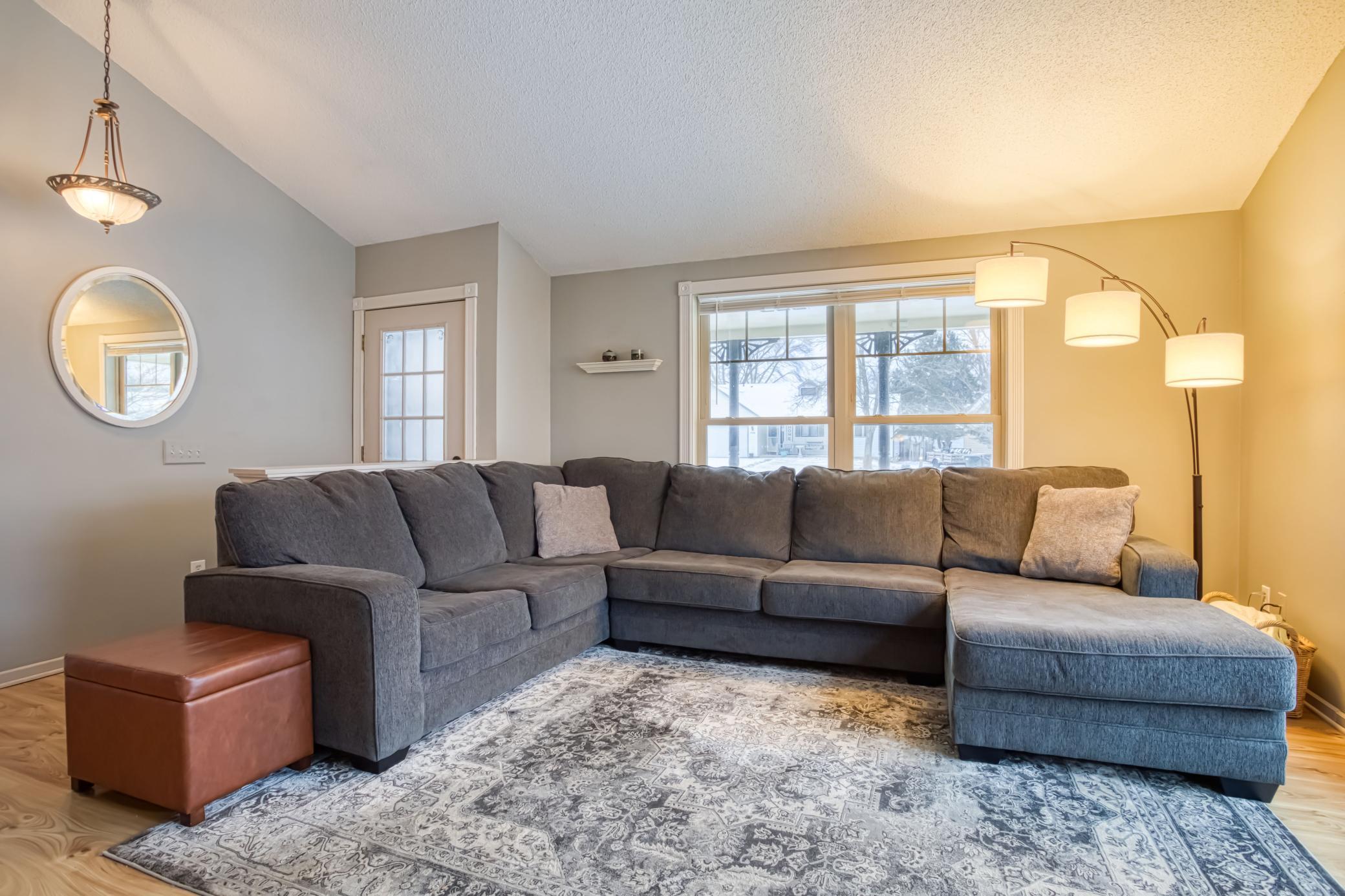 7572 165th Street W