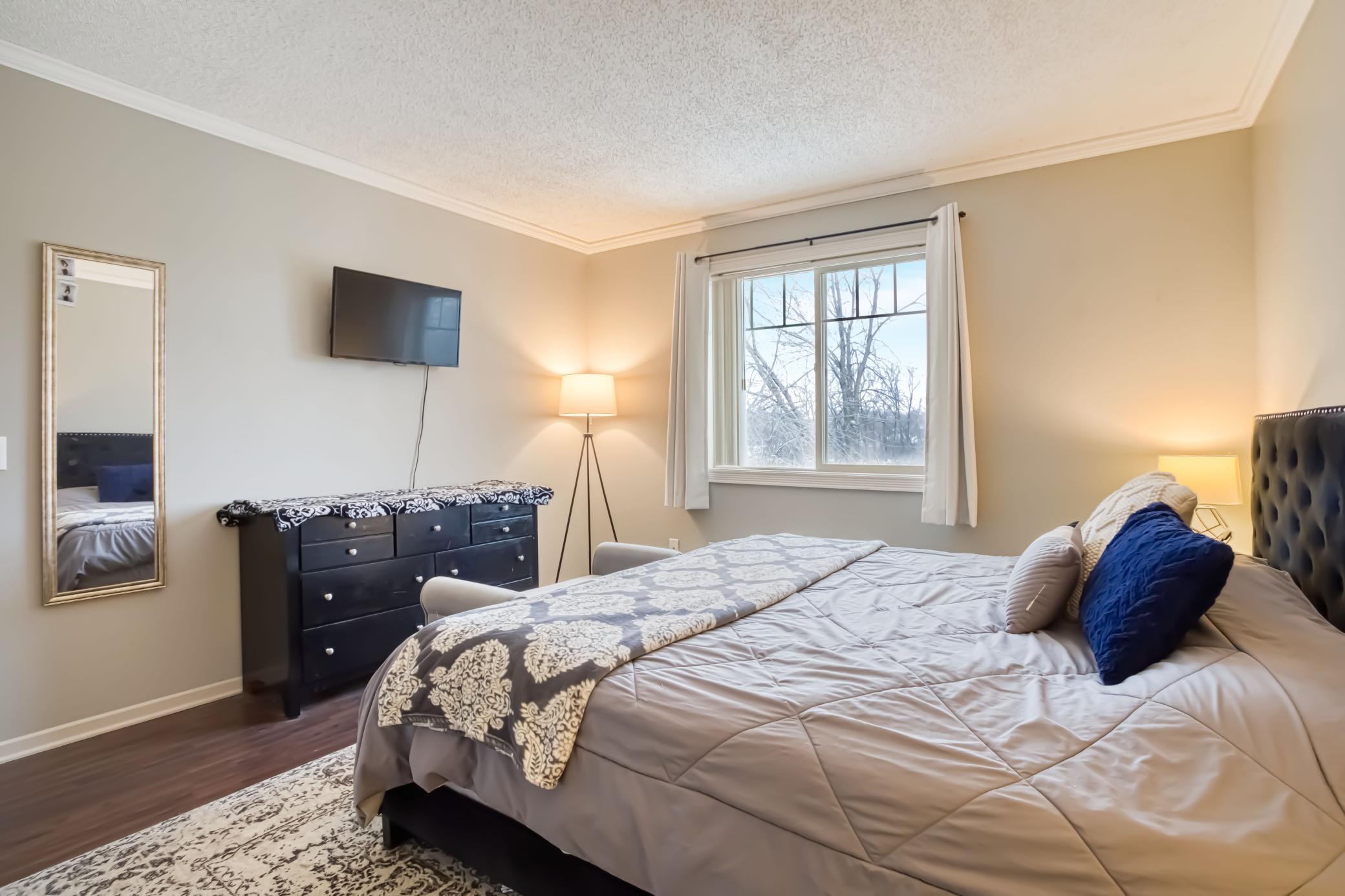 7572 165th Street W