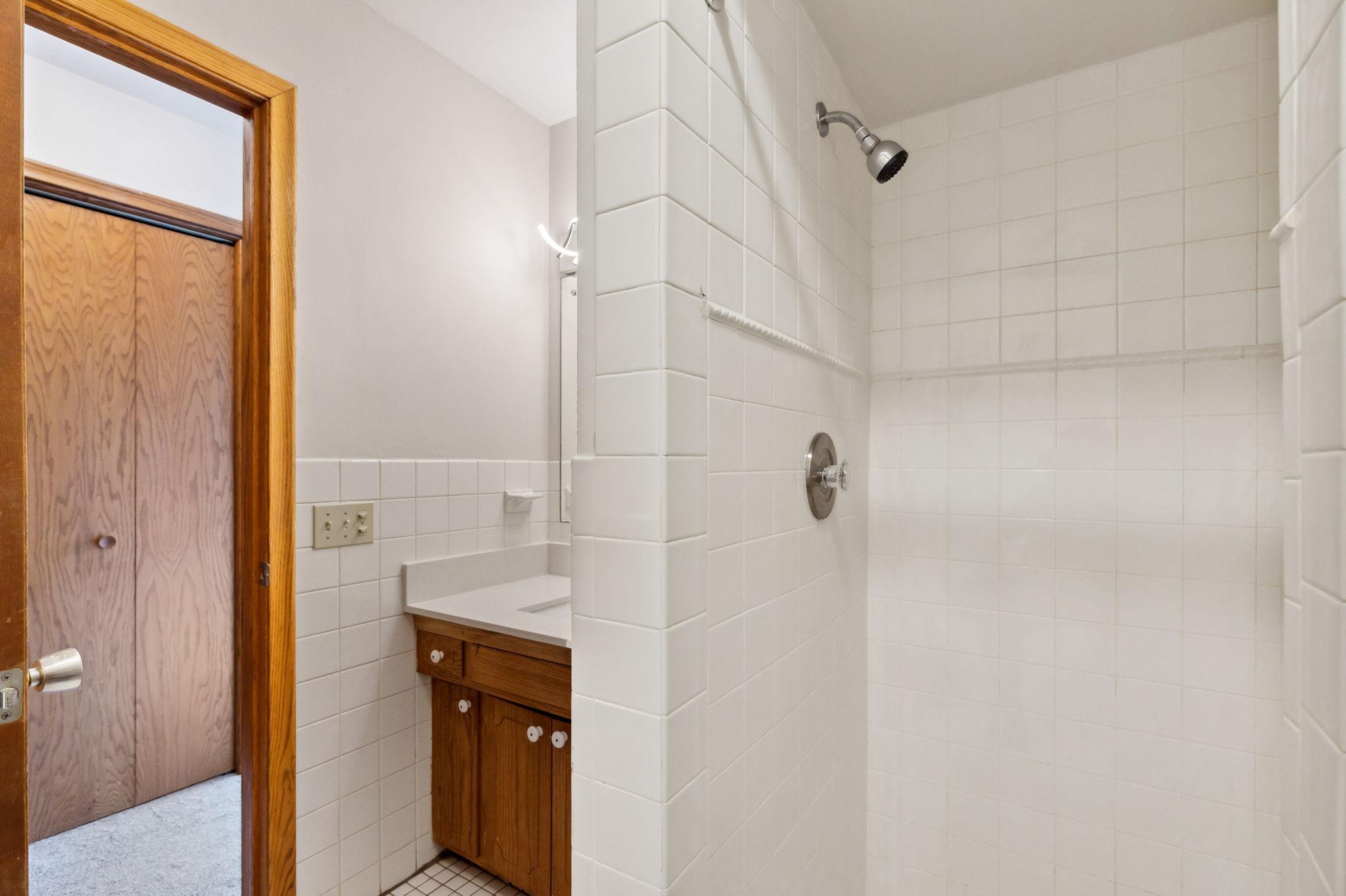 6324 France Avenue S