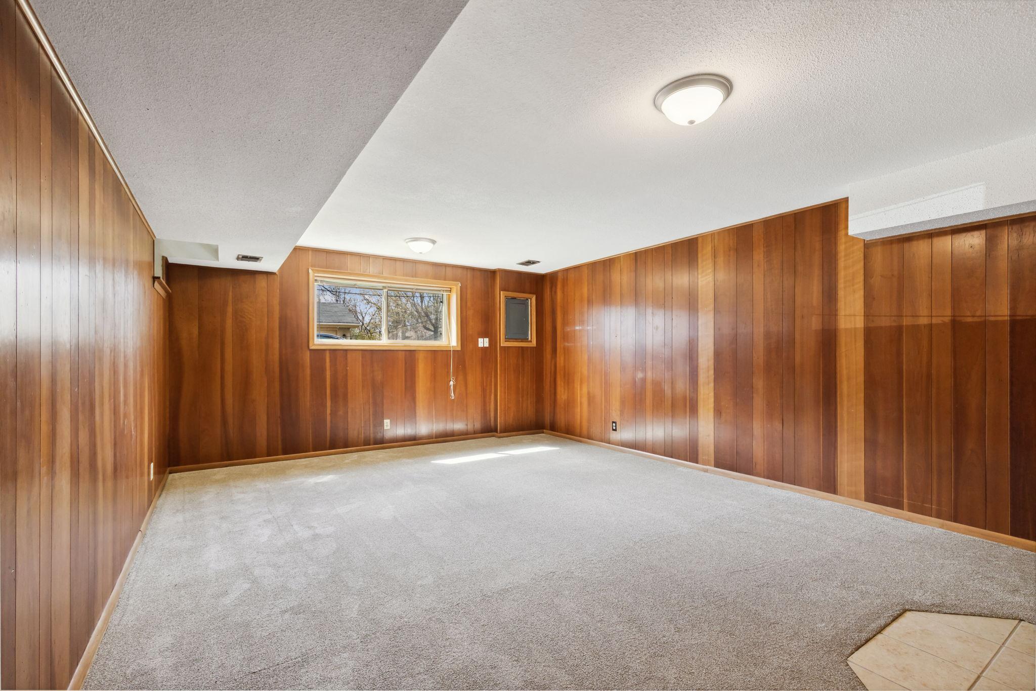 6324 France Avenue S