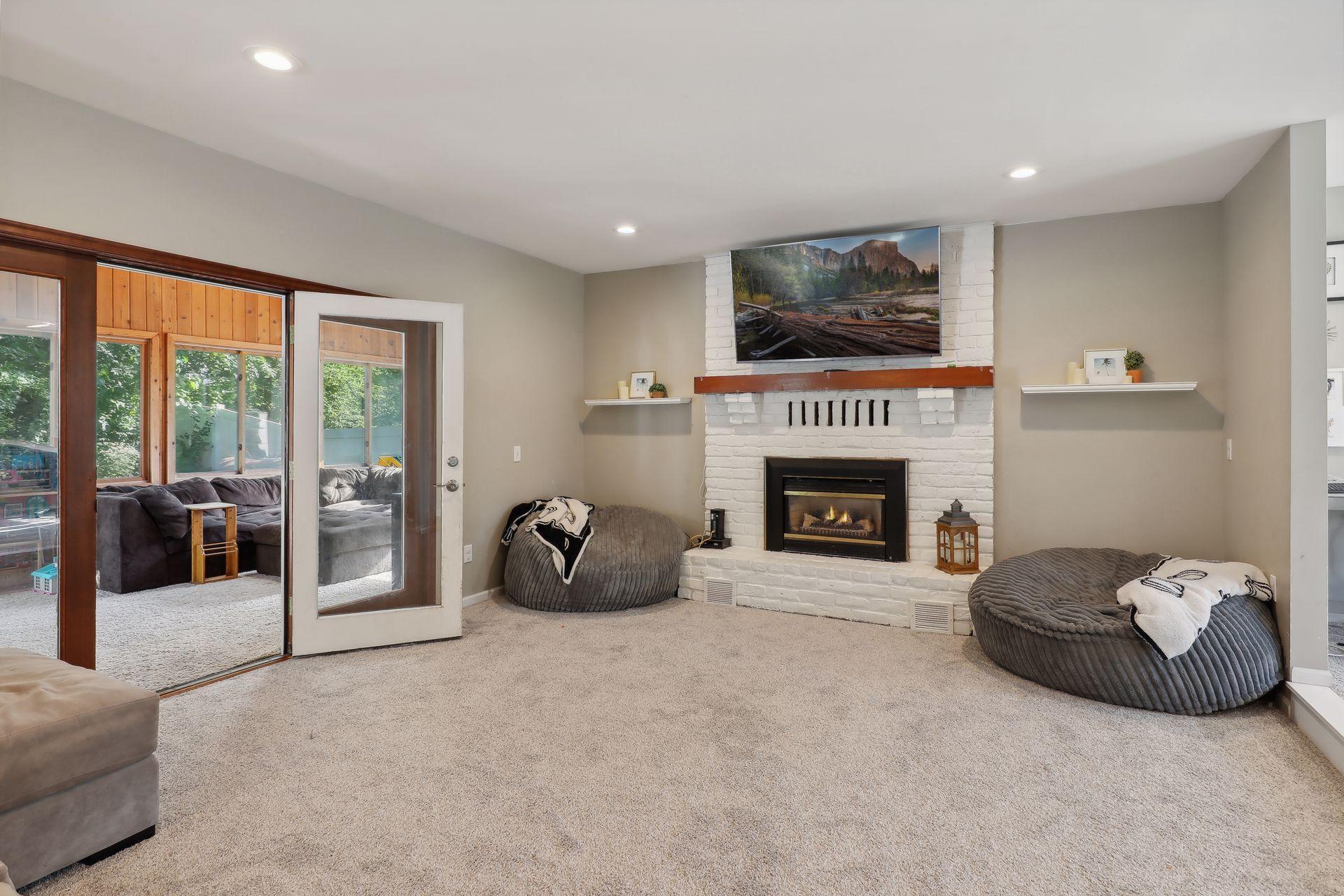 12898 Floral Avenue