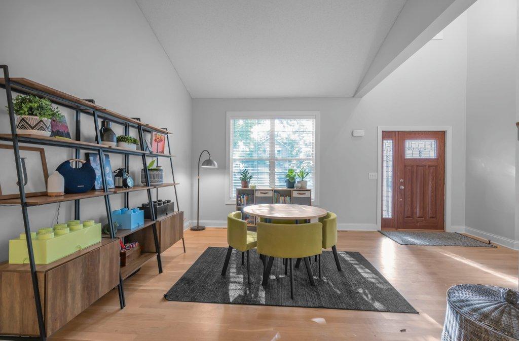 9269 Queensland Lane N