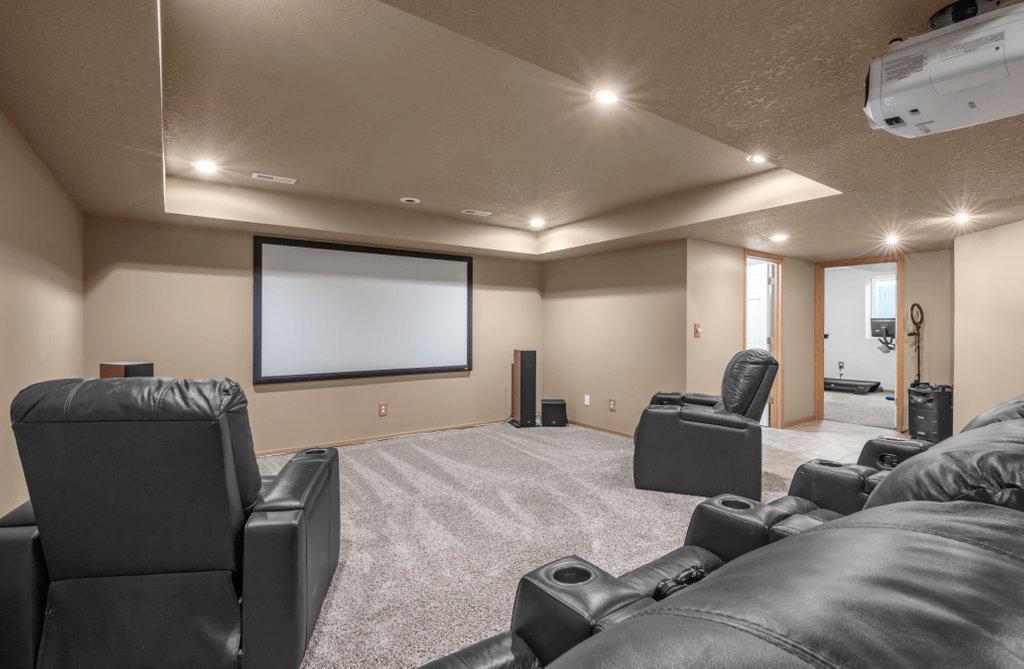 9269 Queensland Lane N