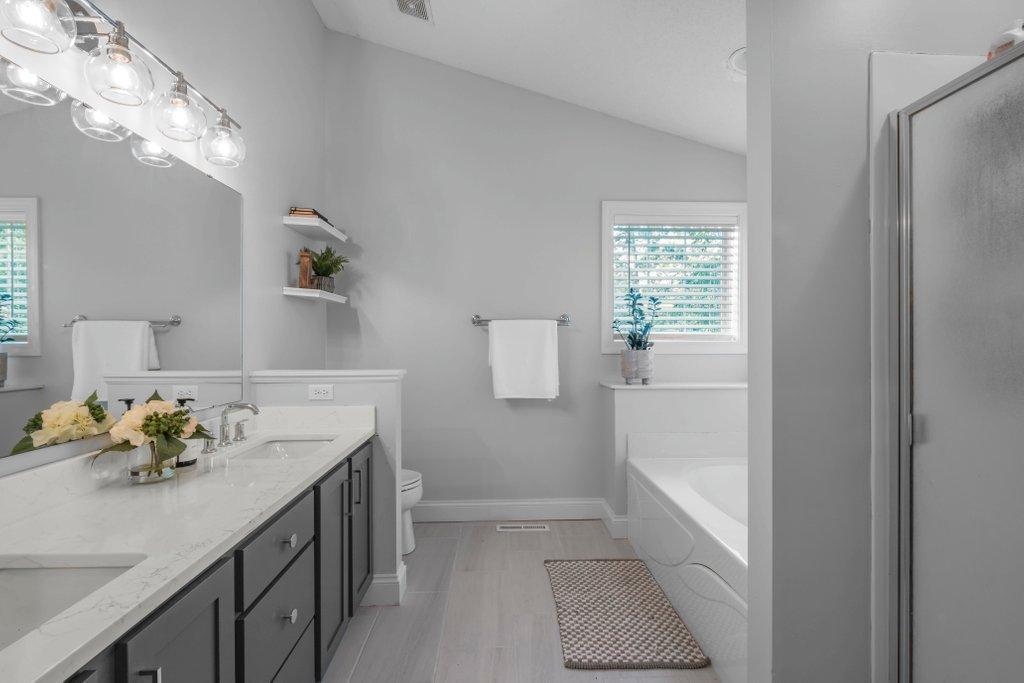 9269 Queensland Lane N