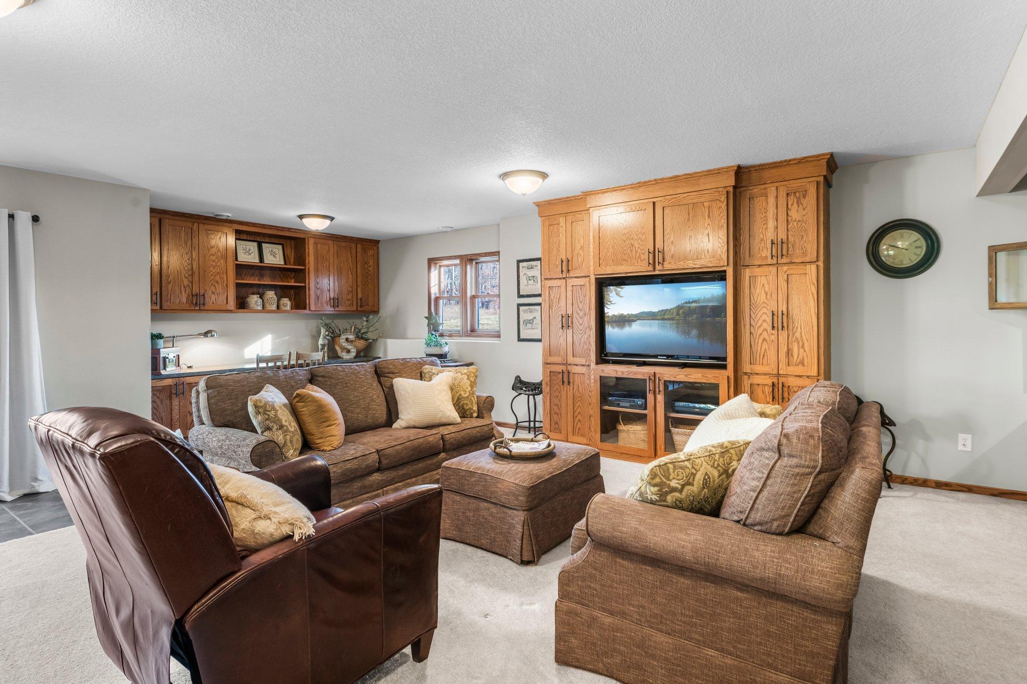 16817 Taconite Street NE