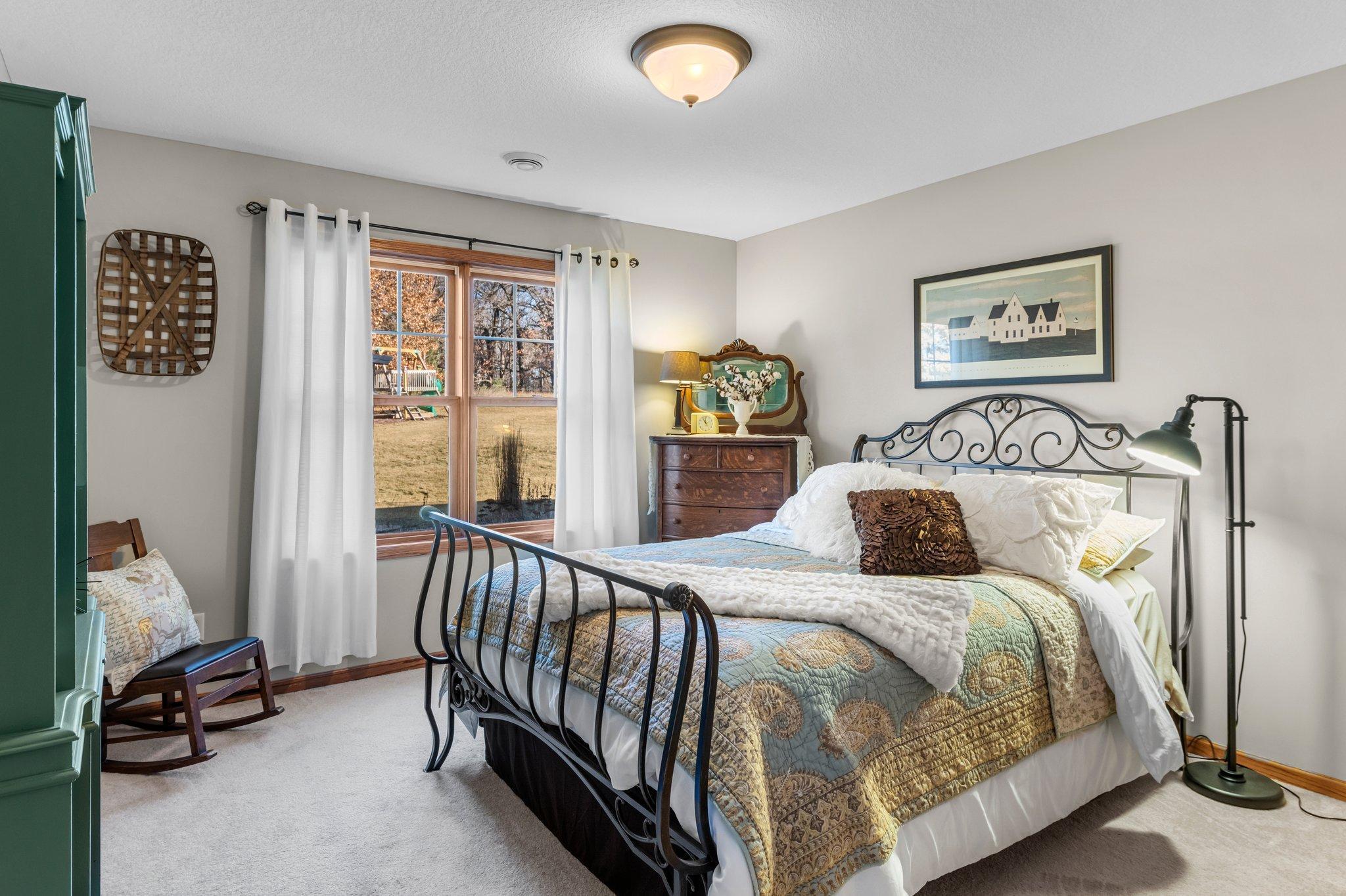 16817 Taconite Street NE