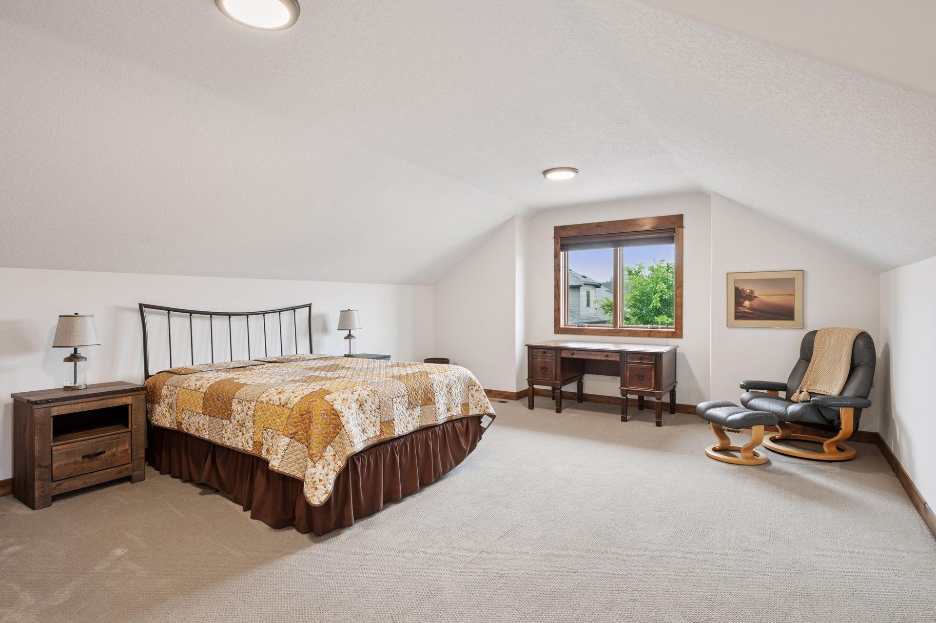 2552 110th Court NE