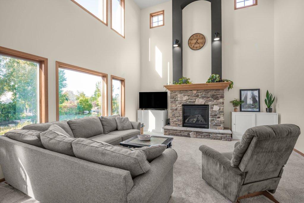 2638 Alamo Circle NE