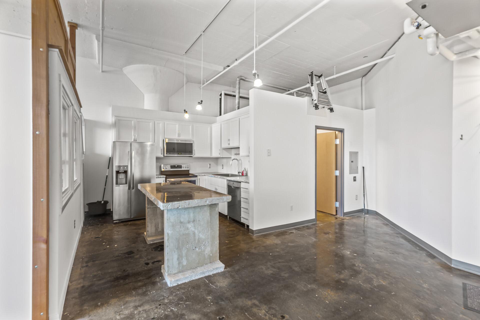 500 Robert Street N Unit: 708
