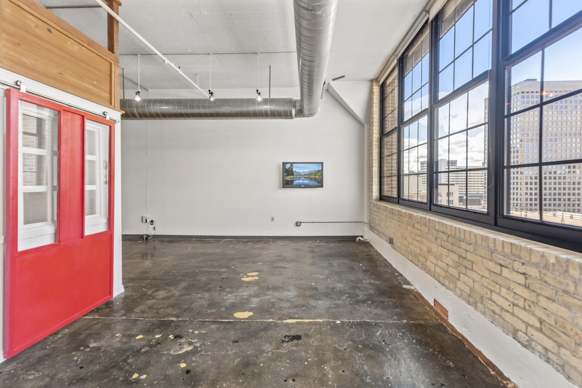 500 Robert Street N Unit: 708