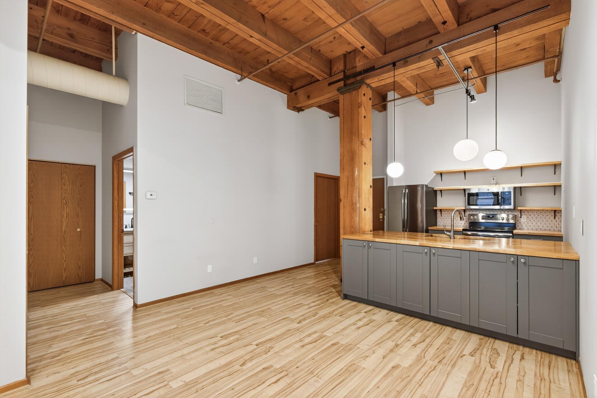 400 N 1st Street Unit: 302