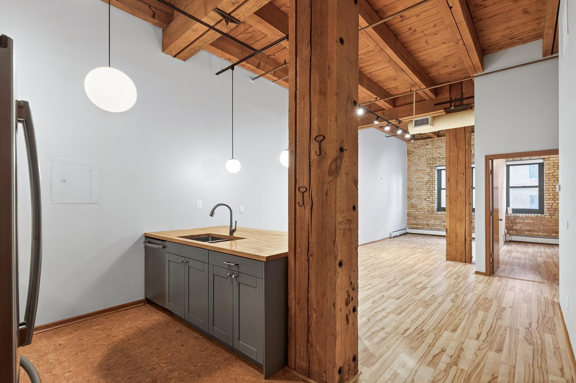 400 N 1st Street Unit: 302