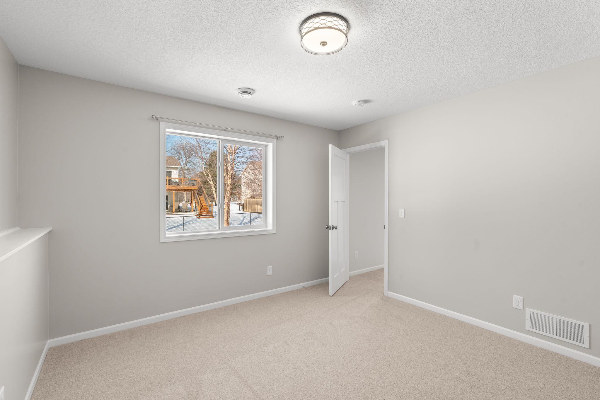 8594 Dunkirk Court NE