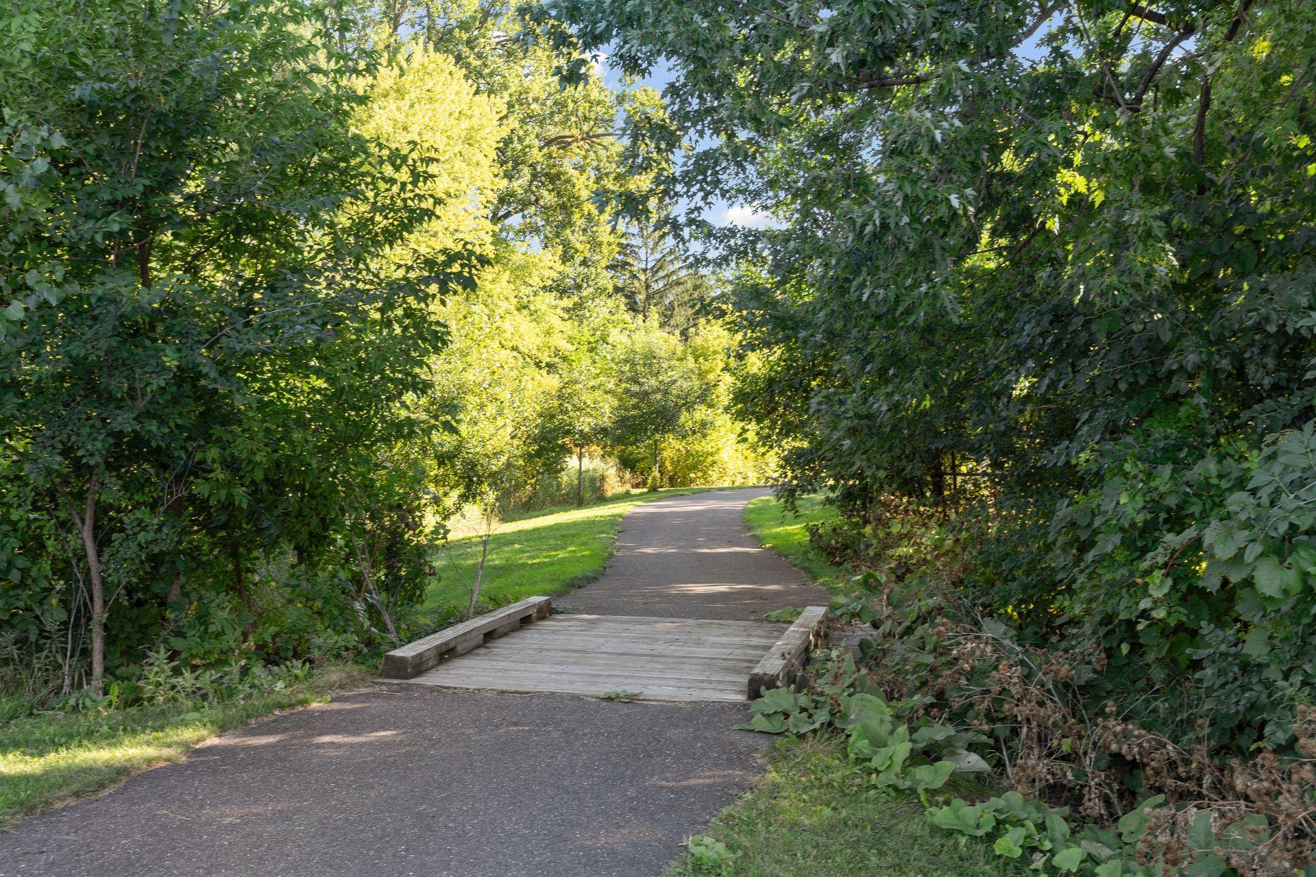 515 Farrell Street N