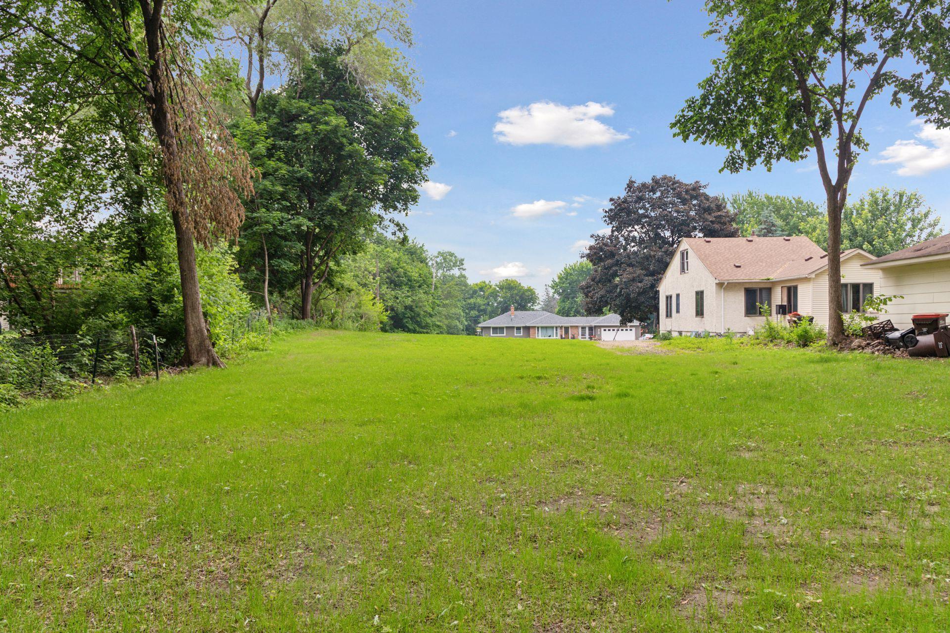 515 Farrell Street N