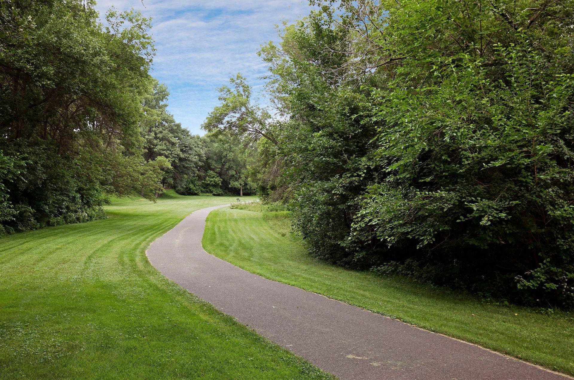 515 Farrell Street N