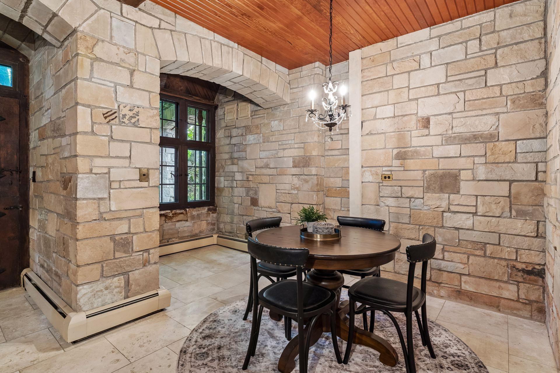 801 Pine Cone Trail