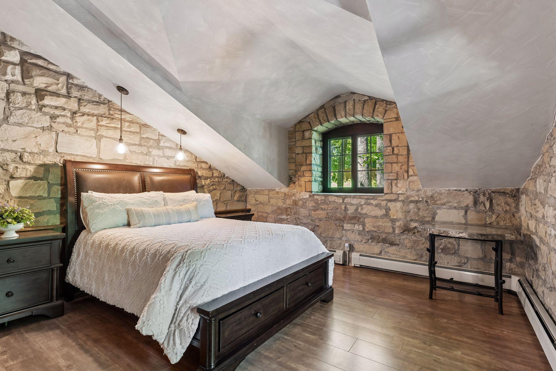 801 Pine Cone Trail