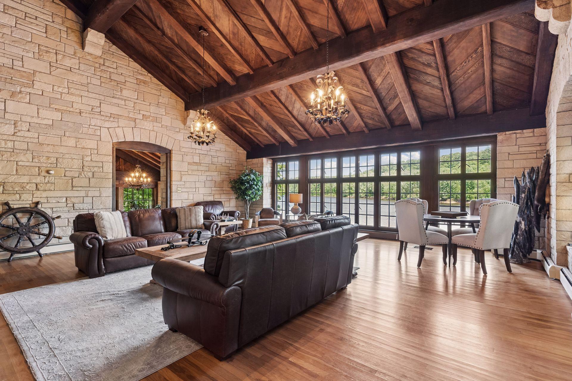 801 Pine Cone Trail