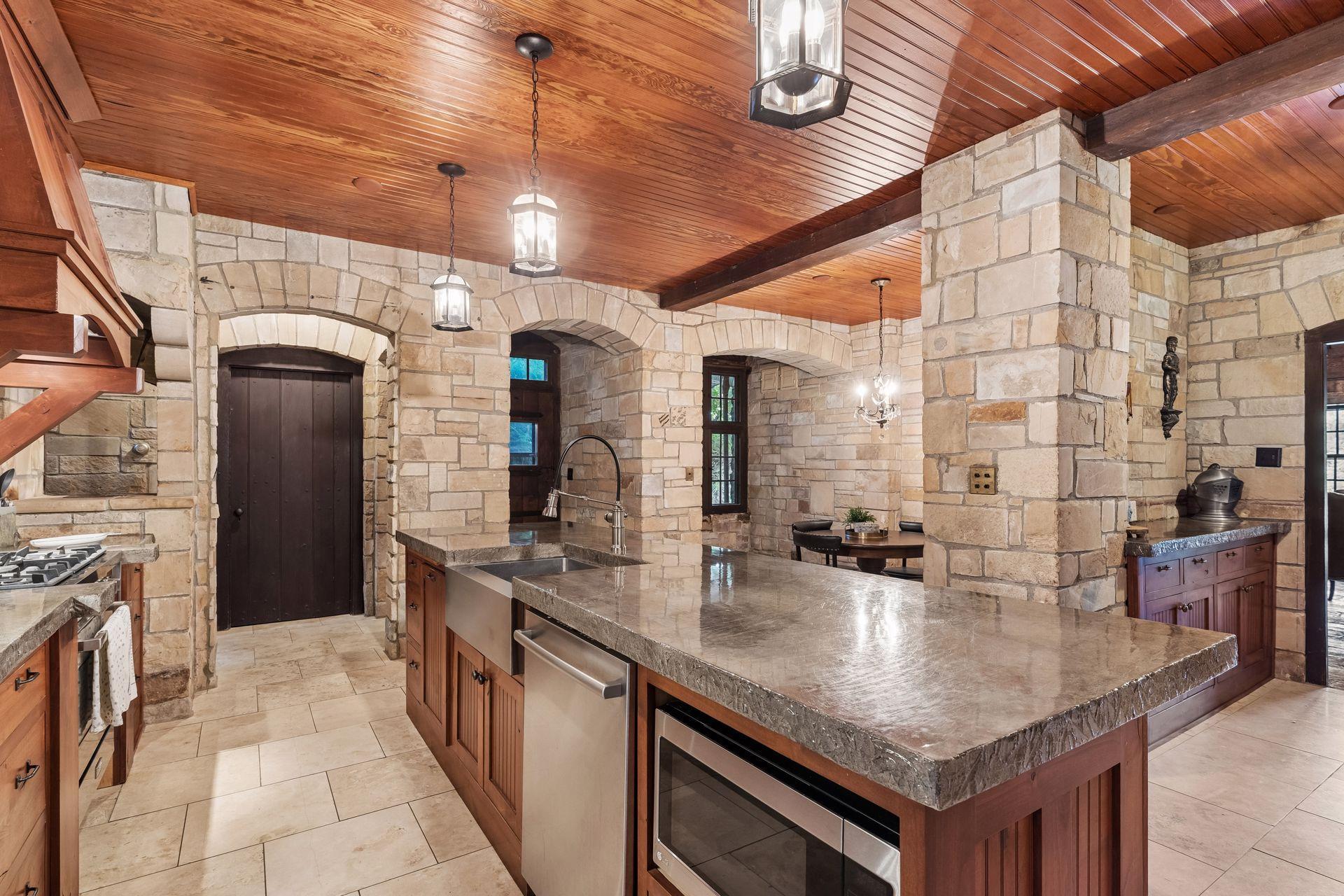 801 Pine Cone Trail