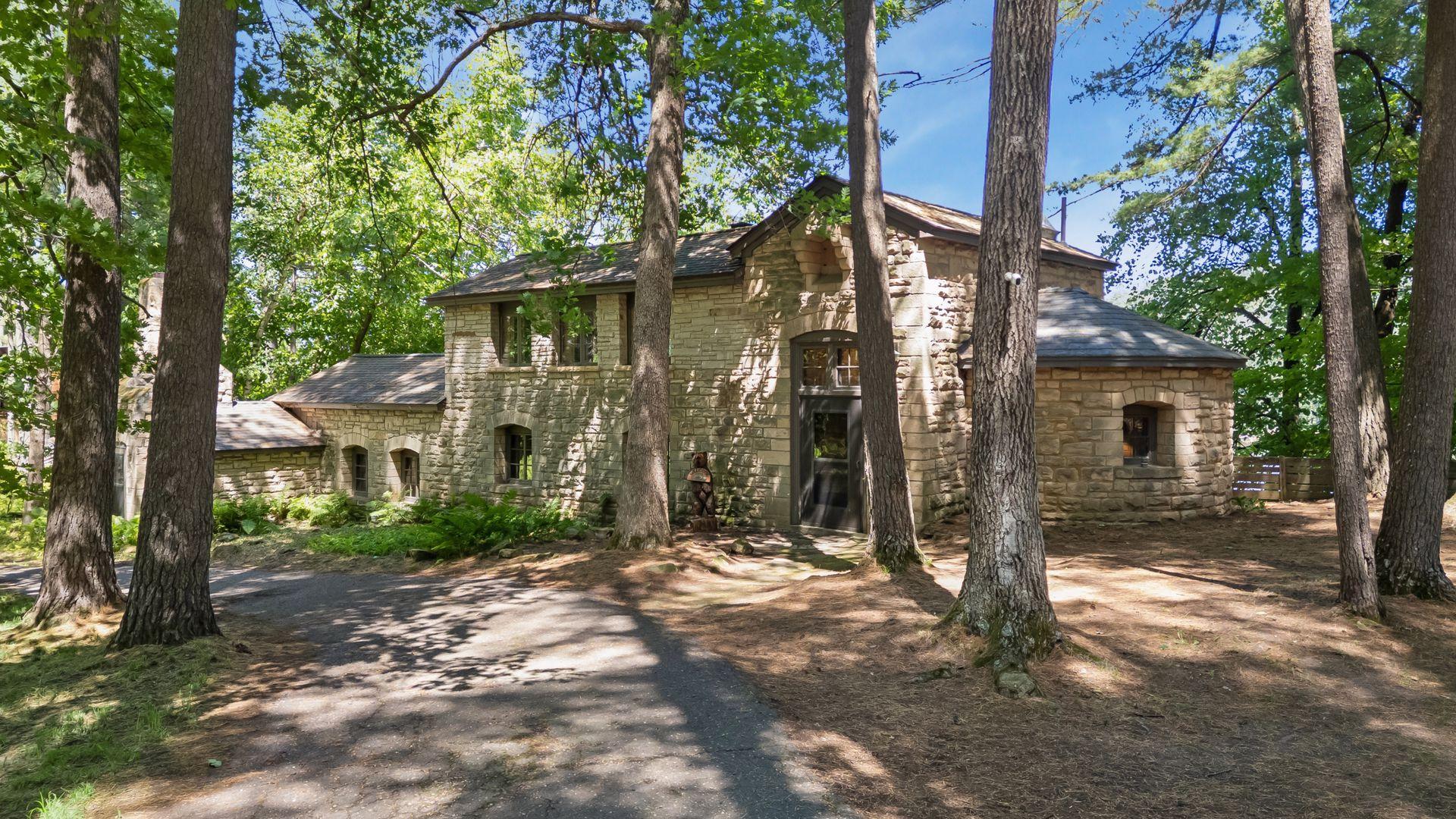 801 Pine Cone Trail