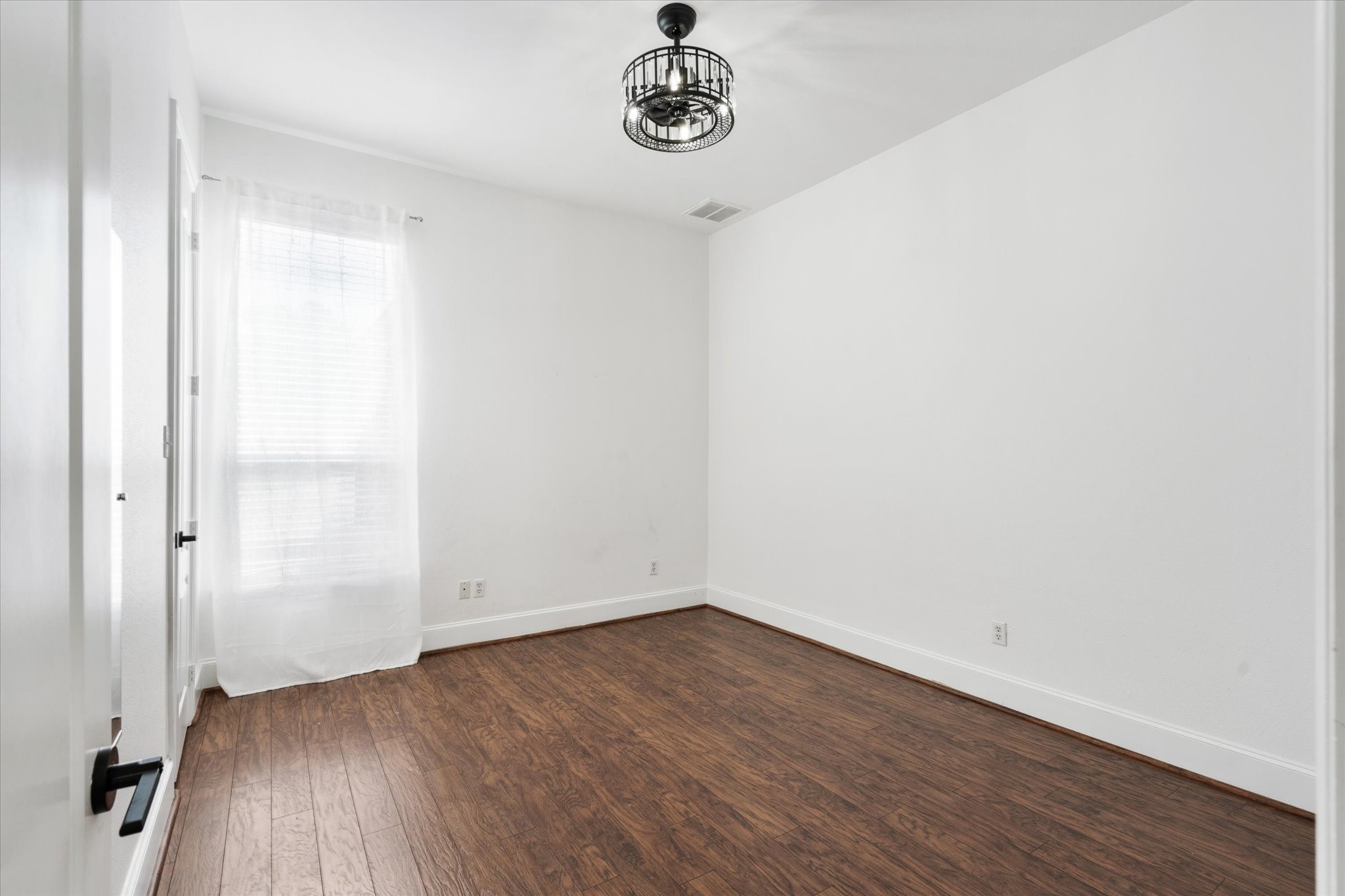 1555 Hunterglenn Drive