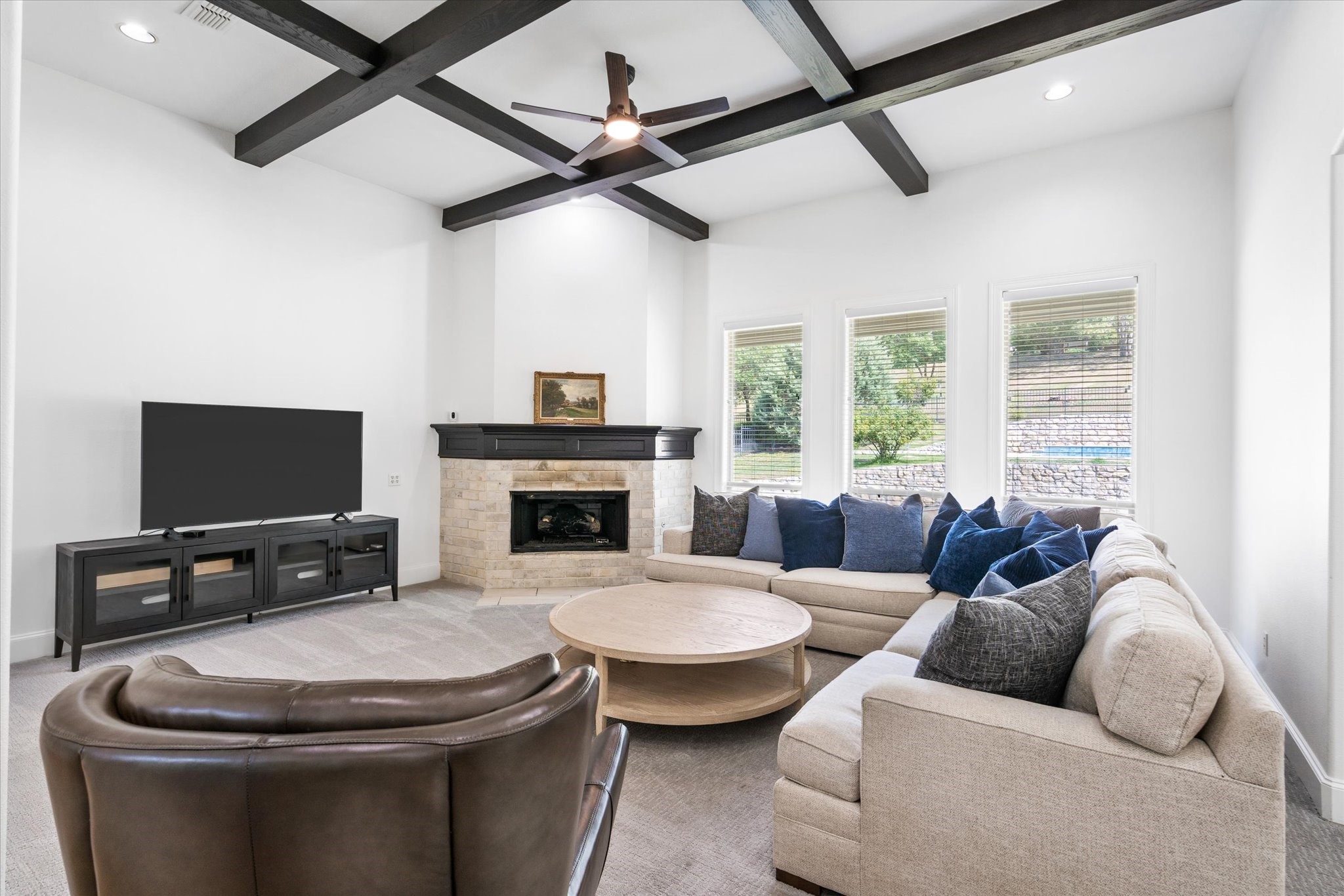 1555 Hunterglenn Drive