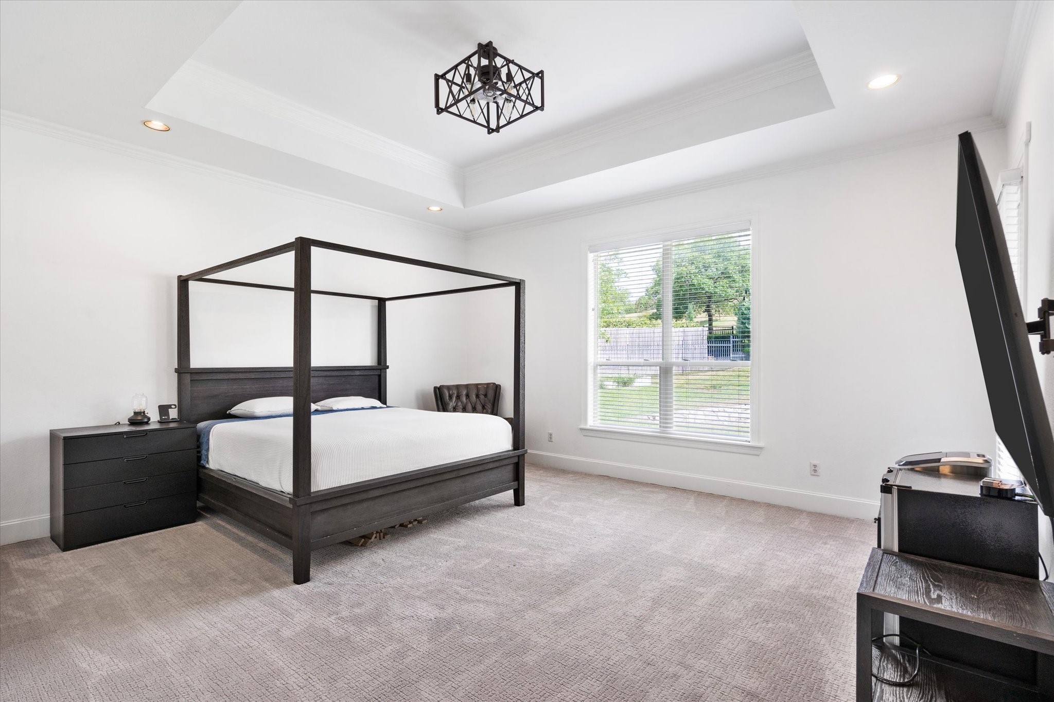 1555 Hunterglenn Drive
