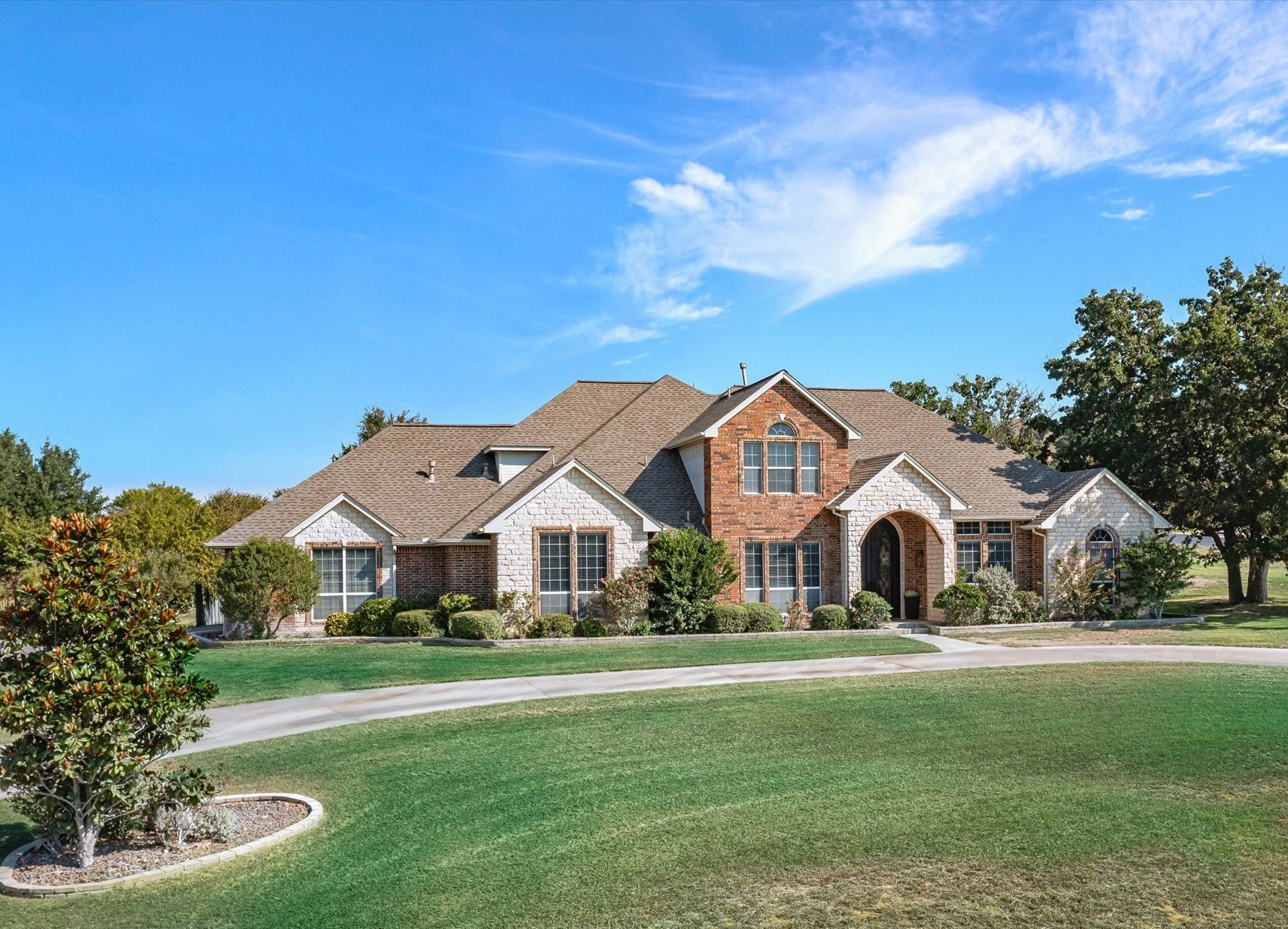 1422 Saratoga Lane