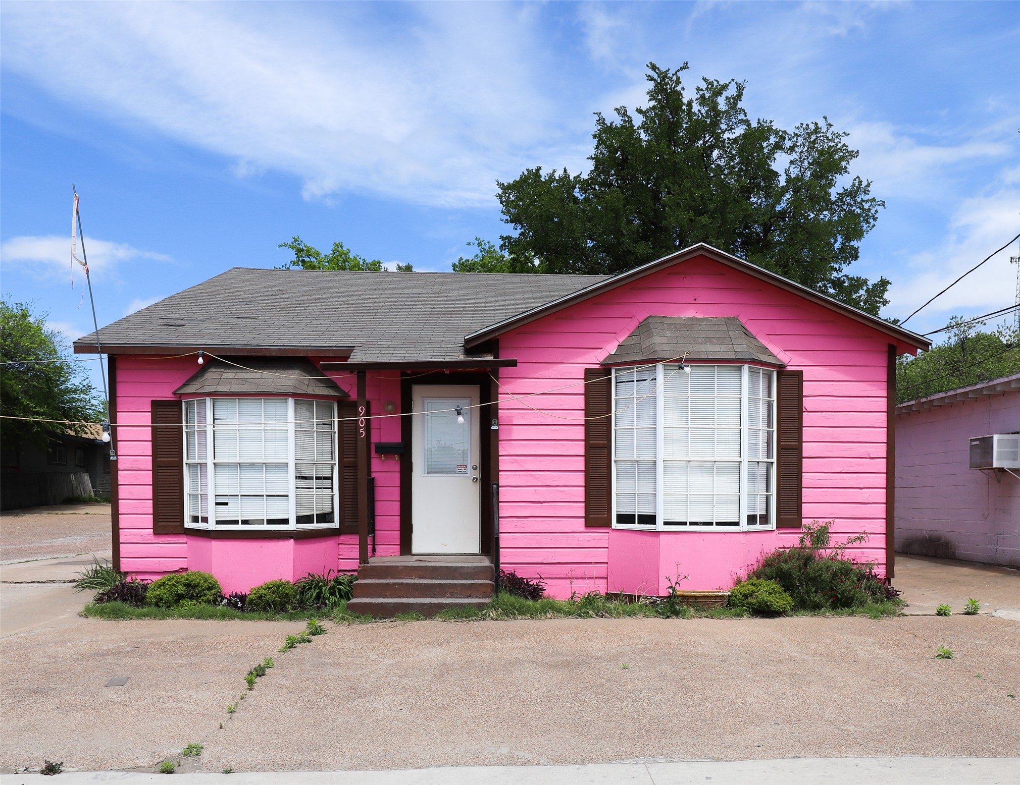 905 SE 1st Street
