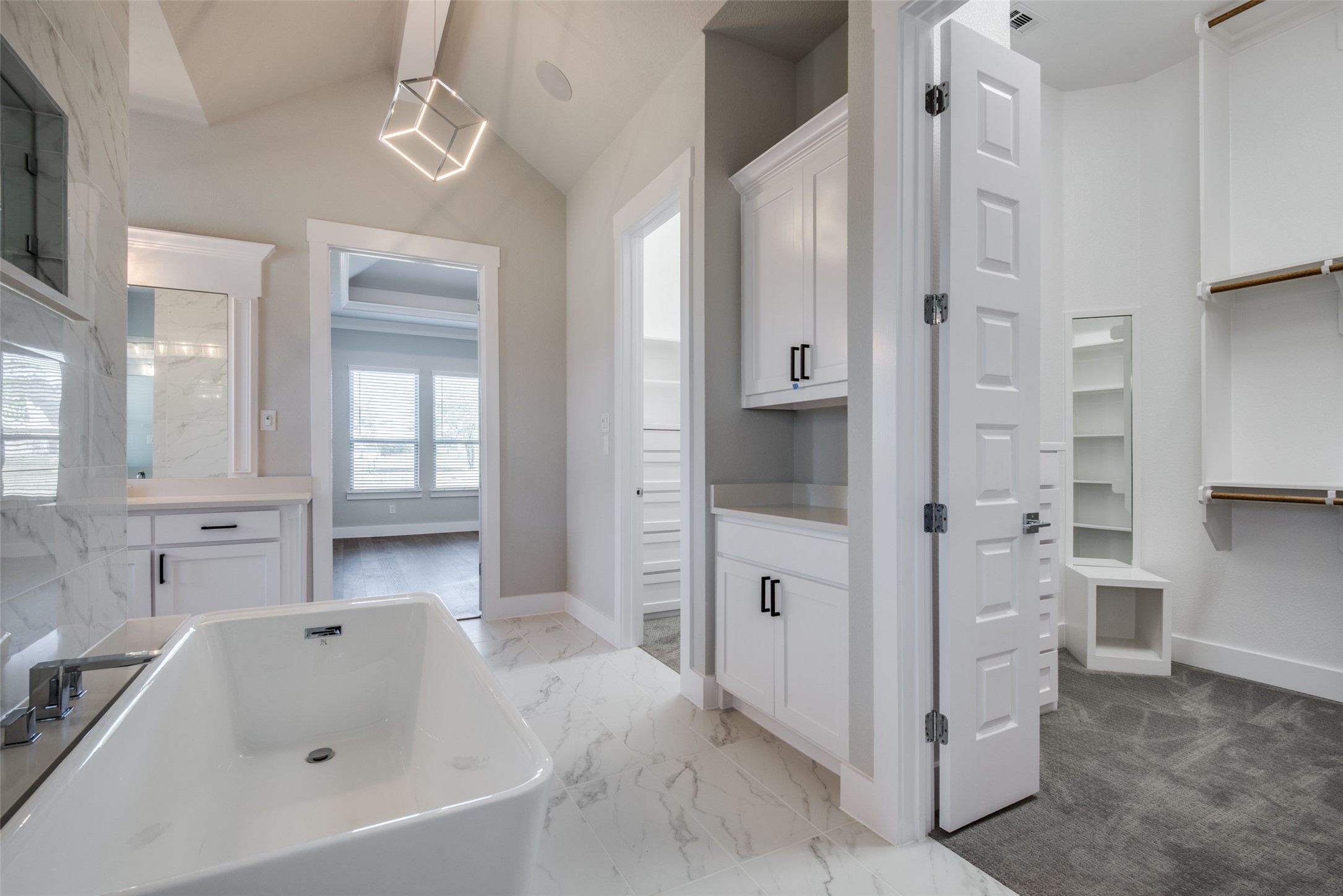 1008 Lake Prairie Trail