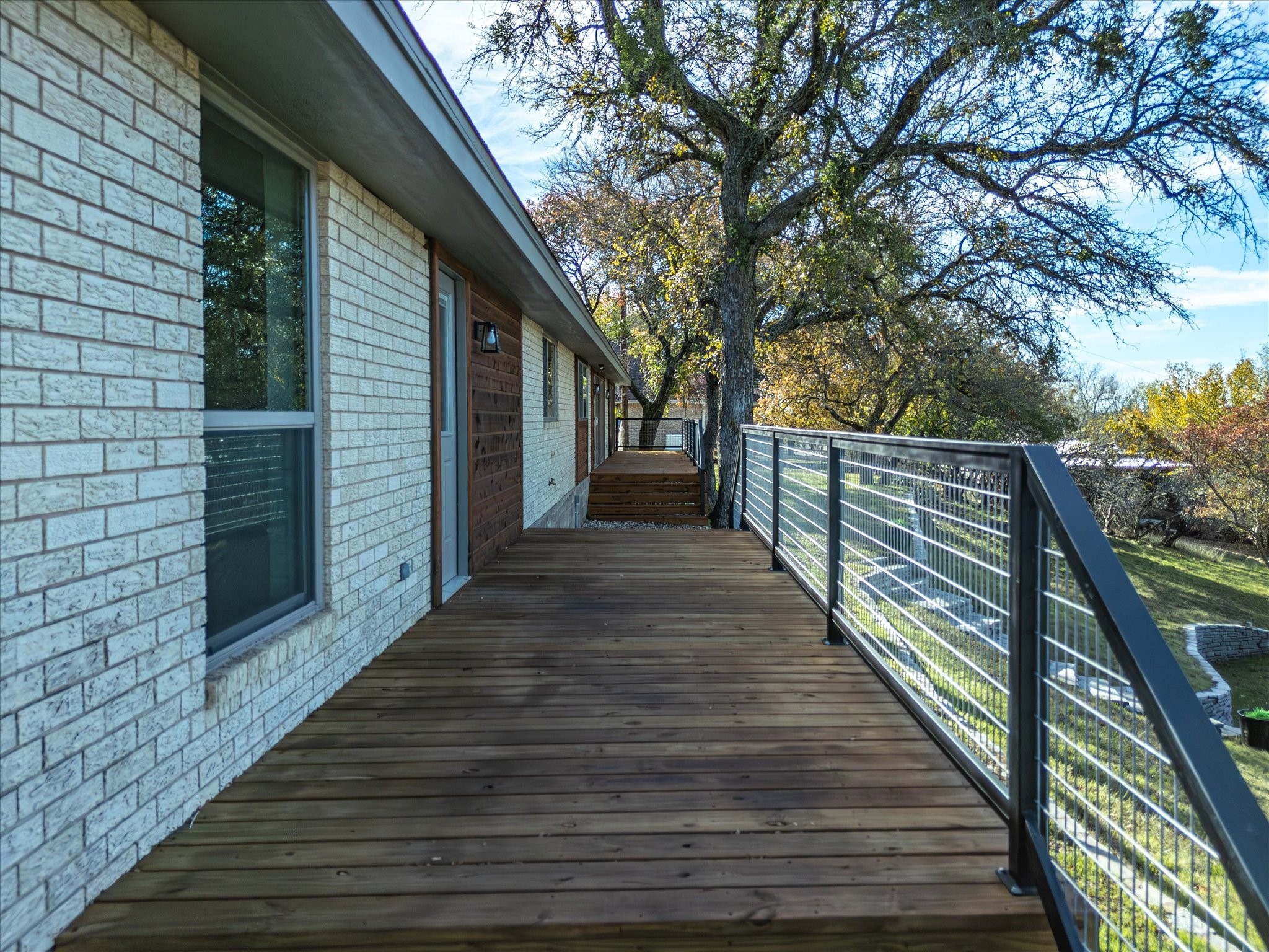 624 Knights Bridge Road
