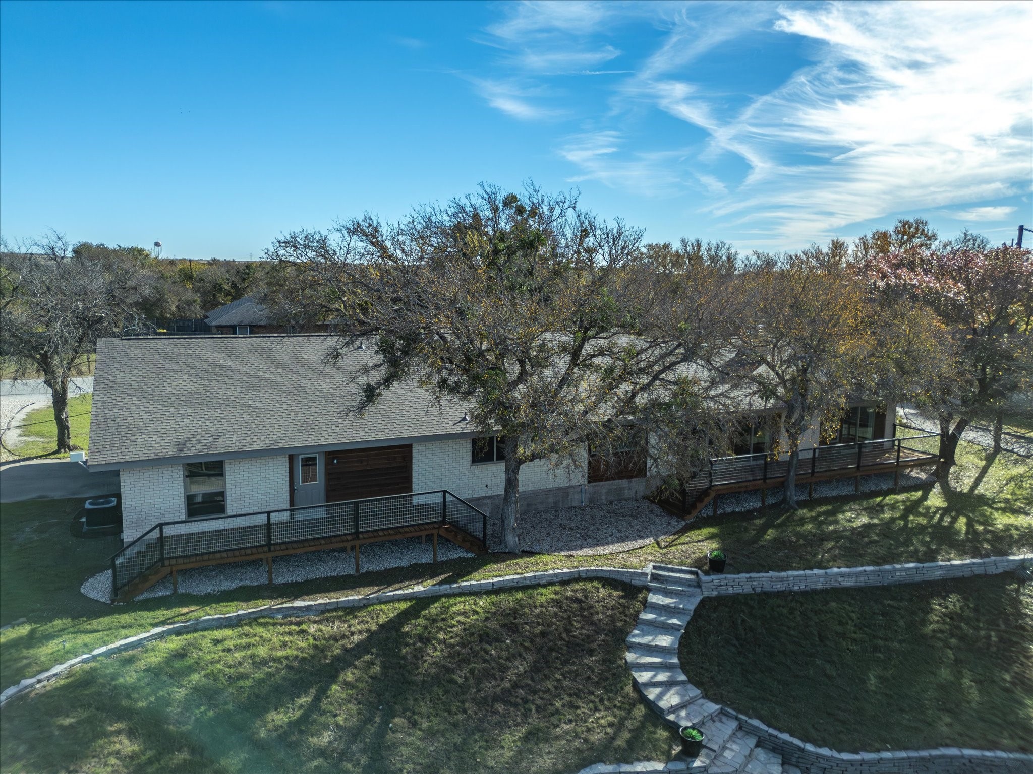 624 Knights Bridge Road