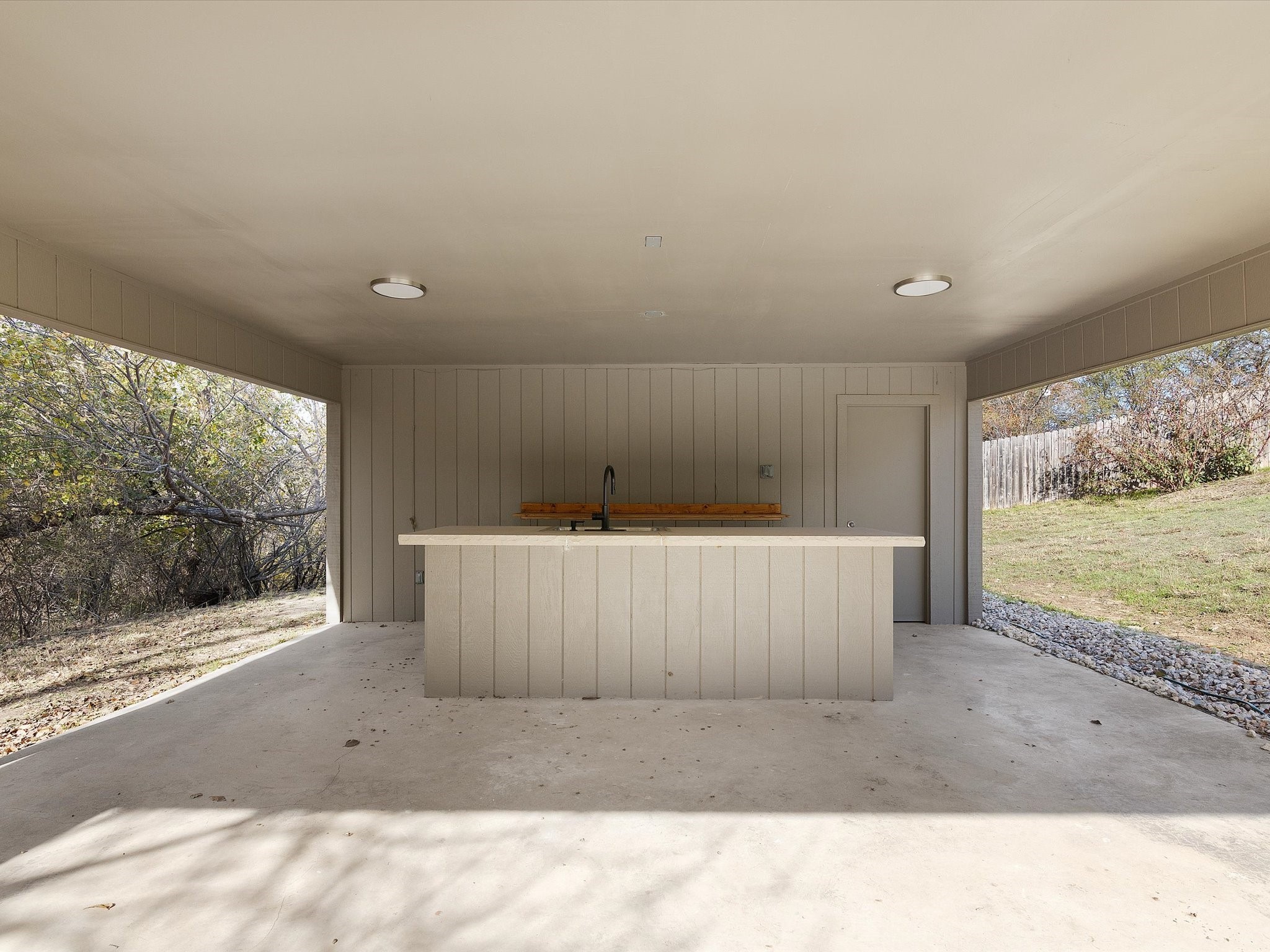 624 Knights Bridge Road