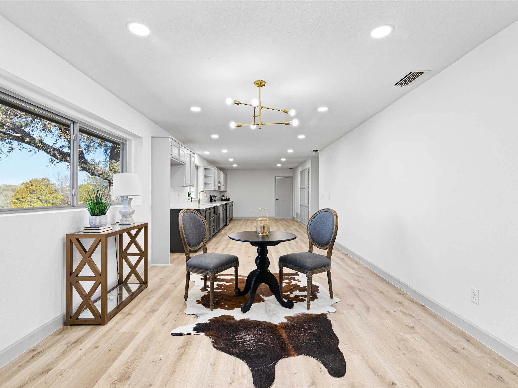 624 Knights Bridge Road