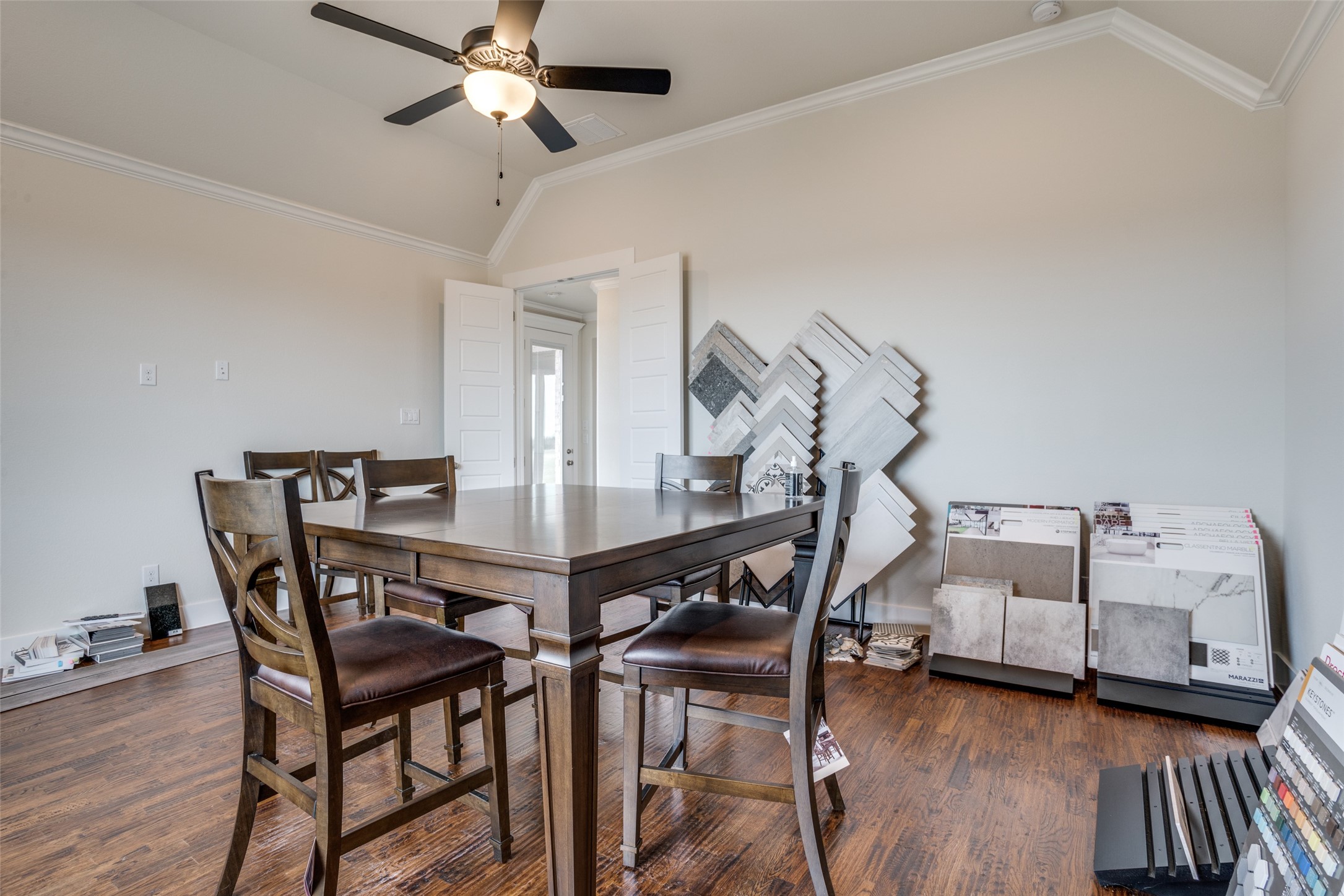 1012 Lake Prarie Trail