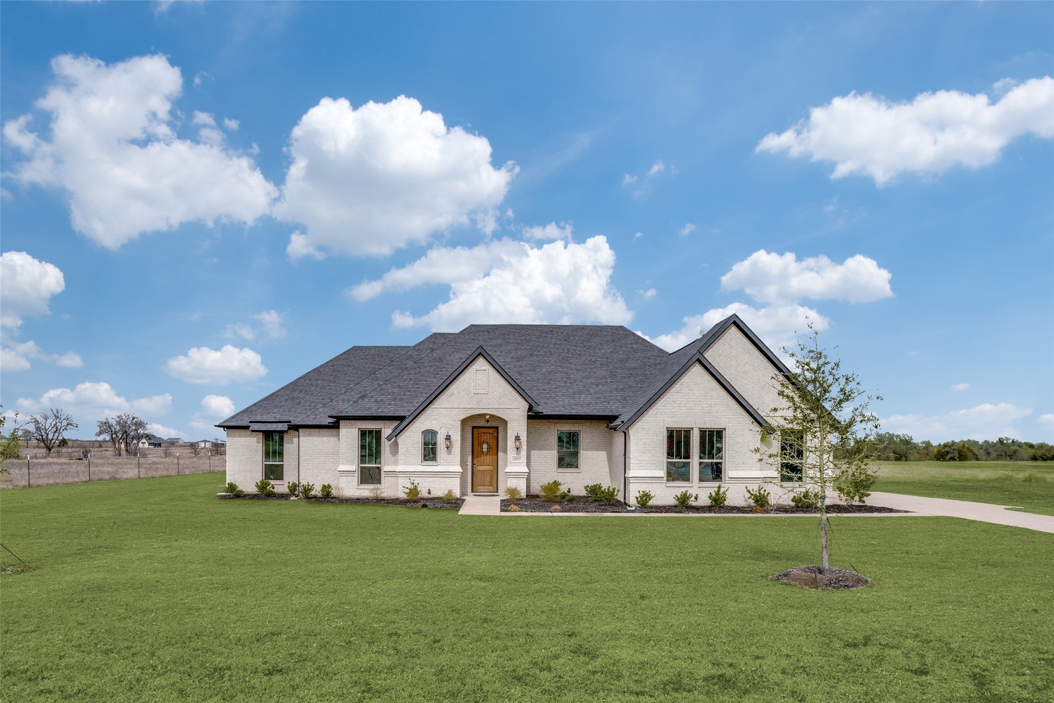 1012 Lake Prarie Trail