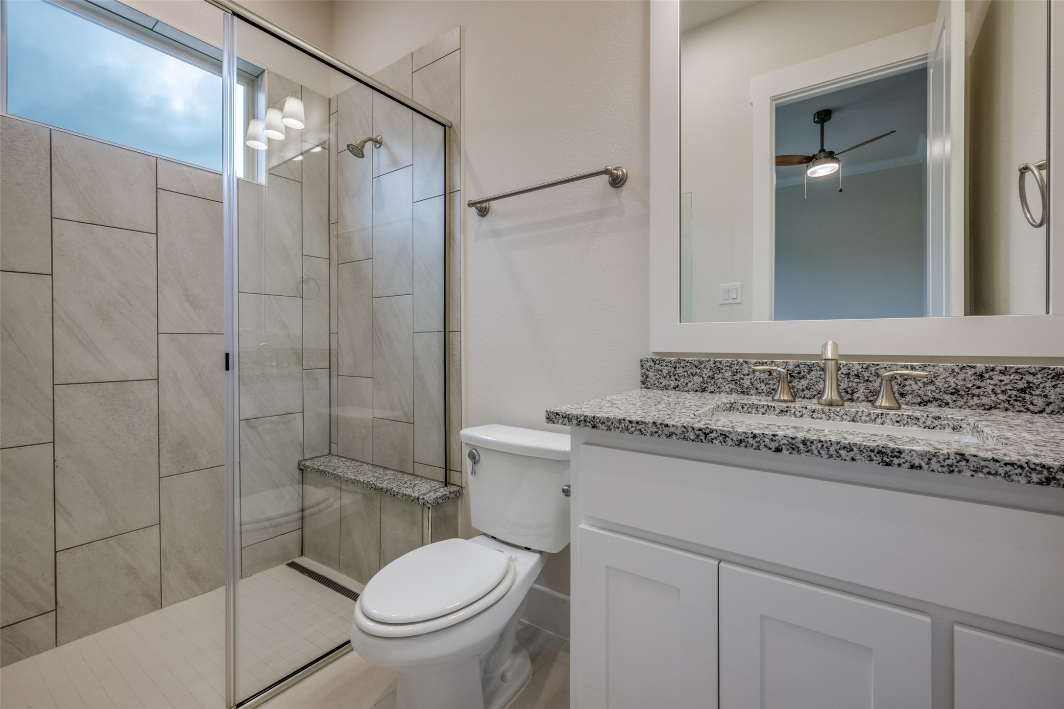 1004 Lake Prairie Trail