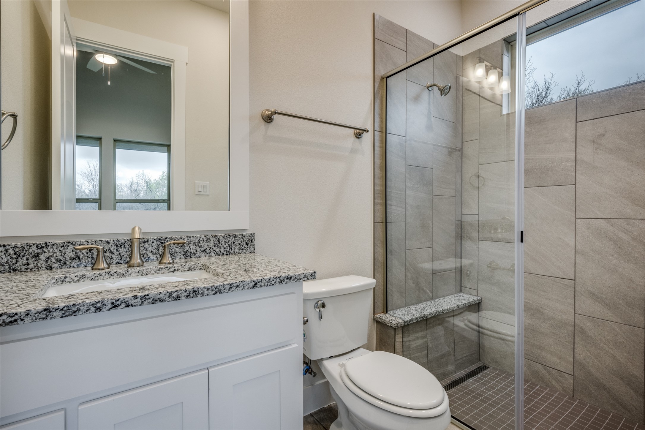 1004 Lake Prairie Trail