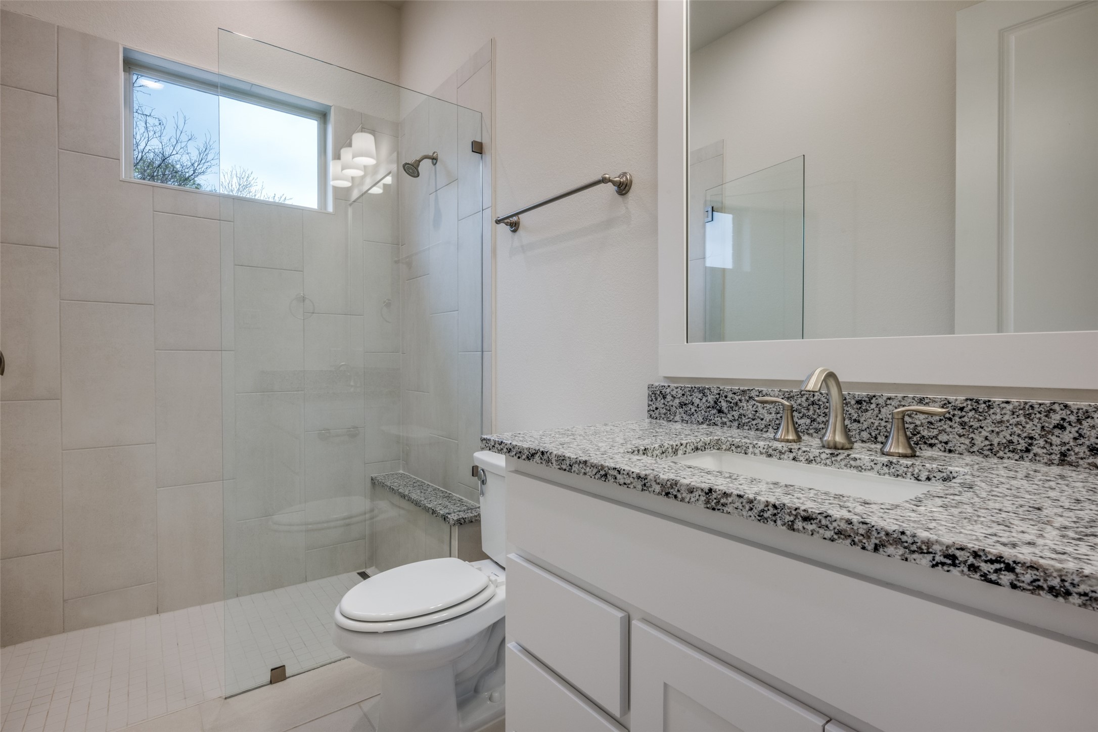 1004 Lake Prairie Trail