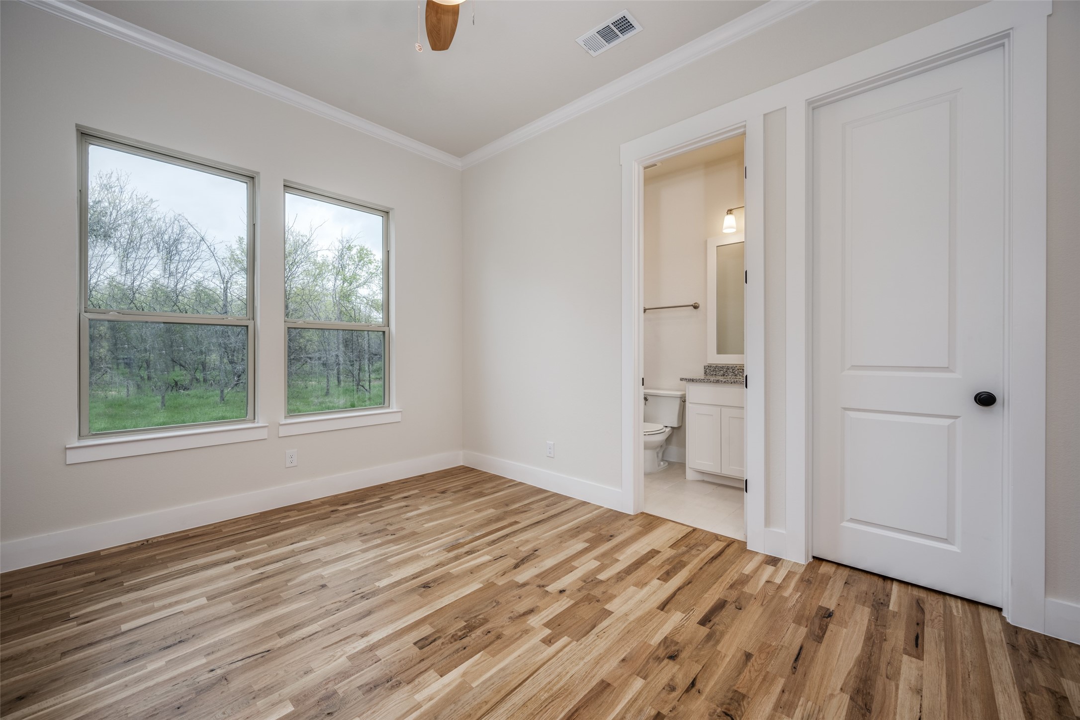 1004 Lake Prairie Trail