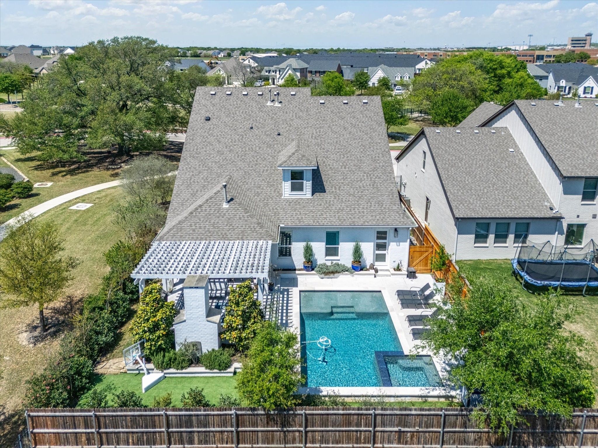 633 Prairie Avenue