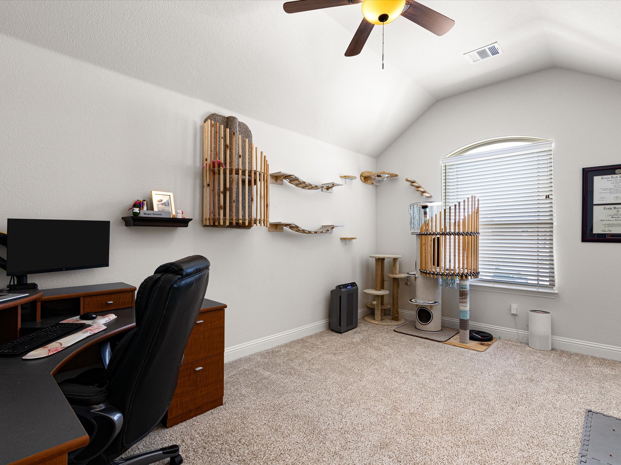 5205 Lake Konawa Drive