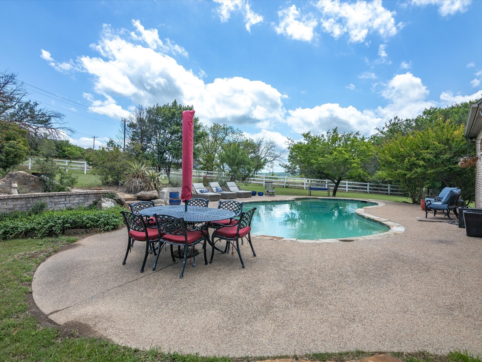 1417 Saratoga Lane