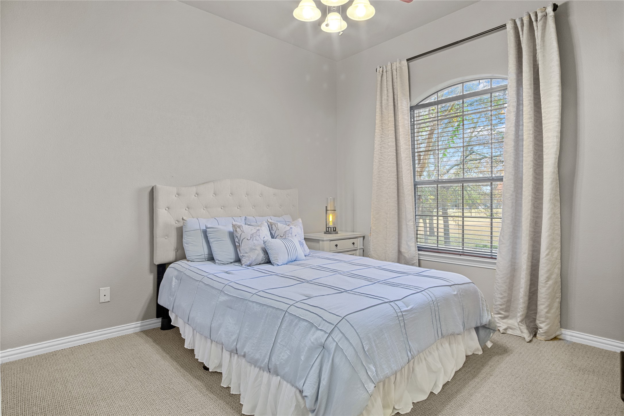 1417 Saratoga Lane
