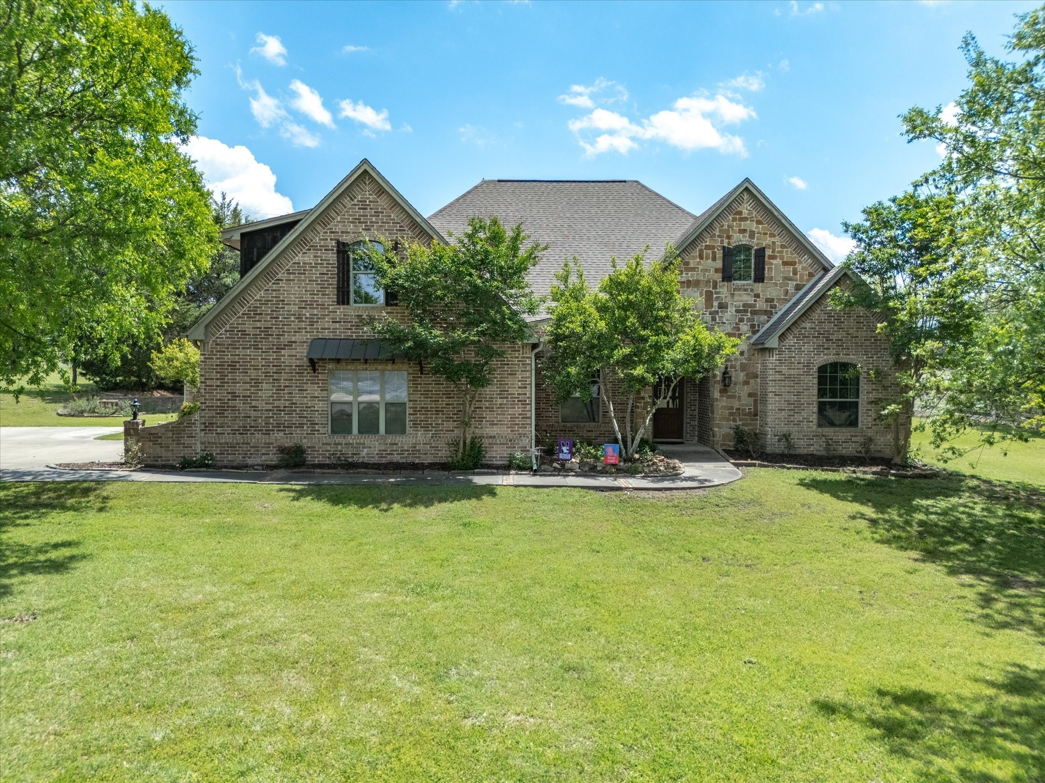 1417 Saratoga Lane